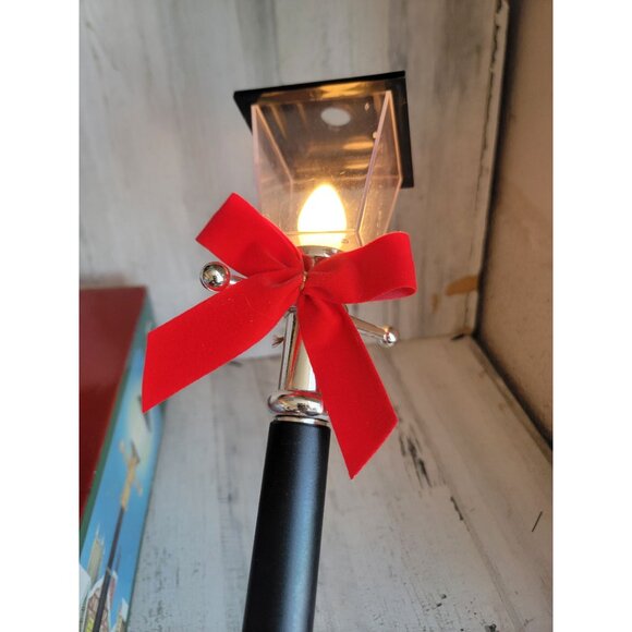 Santa's Best Victorian telescoping lamp post xmas Decor home - Picture 8 of 9